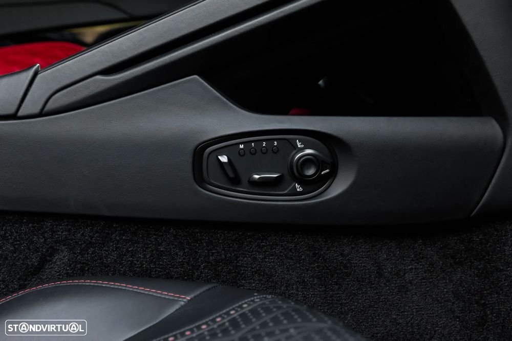 Aston Martin DB12 Coupé V8 Auto - 46