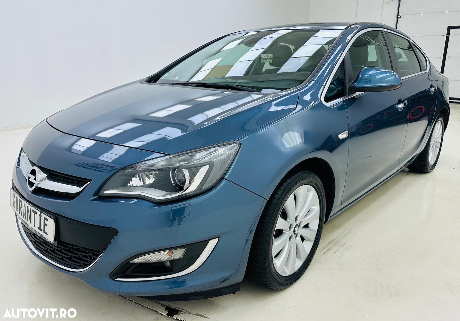 Opel Astra - 1