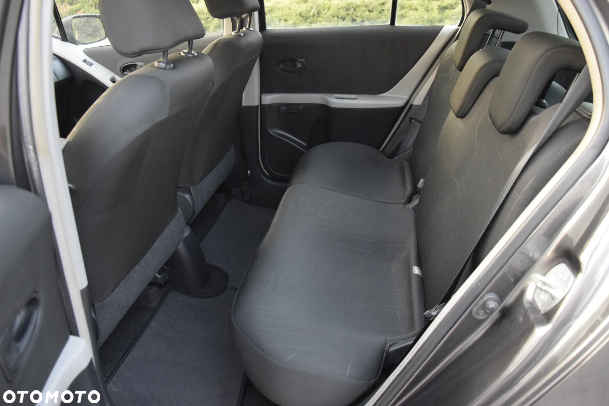 Toyota Yaris 1.0 Luna A/C - 14
