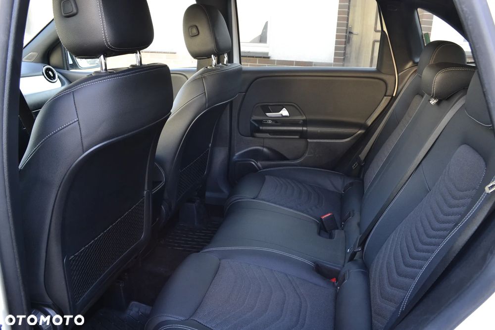 Mercedes-Benz Klasa B 200 d 8G-DCT - 21