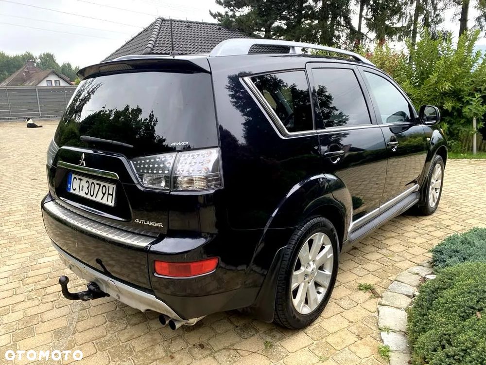 Mitsubishi Outlander 2.0 DID Instyle NAVI - 10