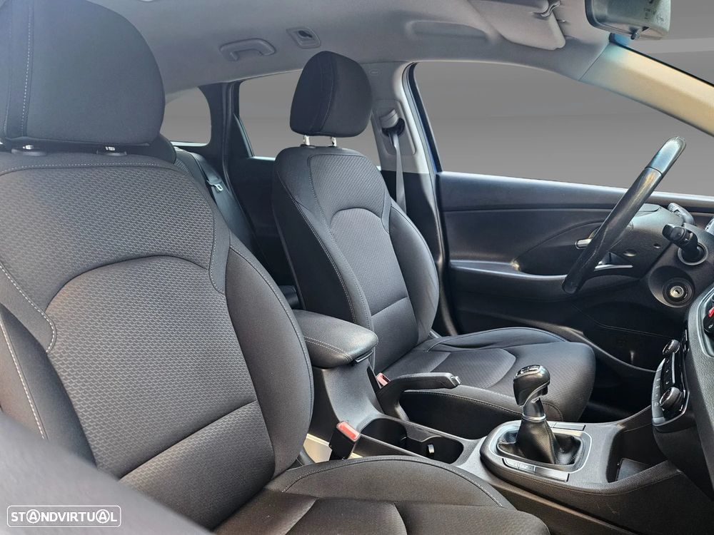 Hyundai i30 SW 1.6 CRDi Style - 25