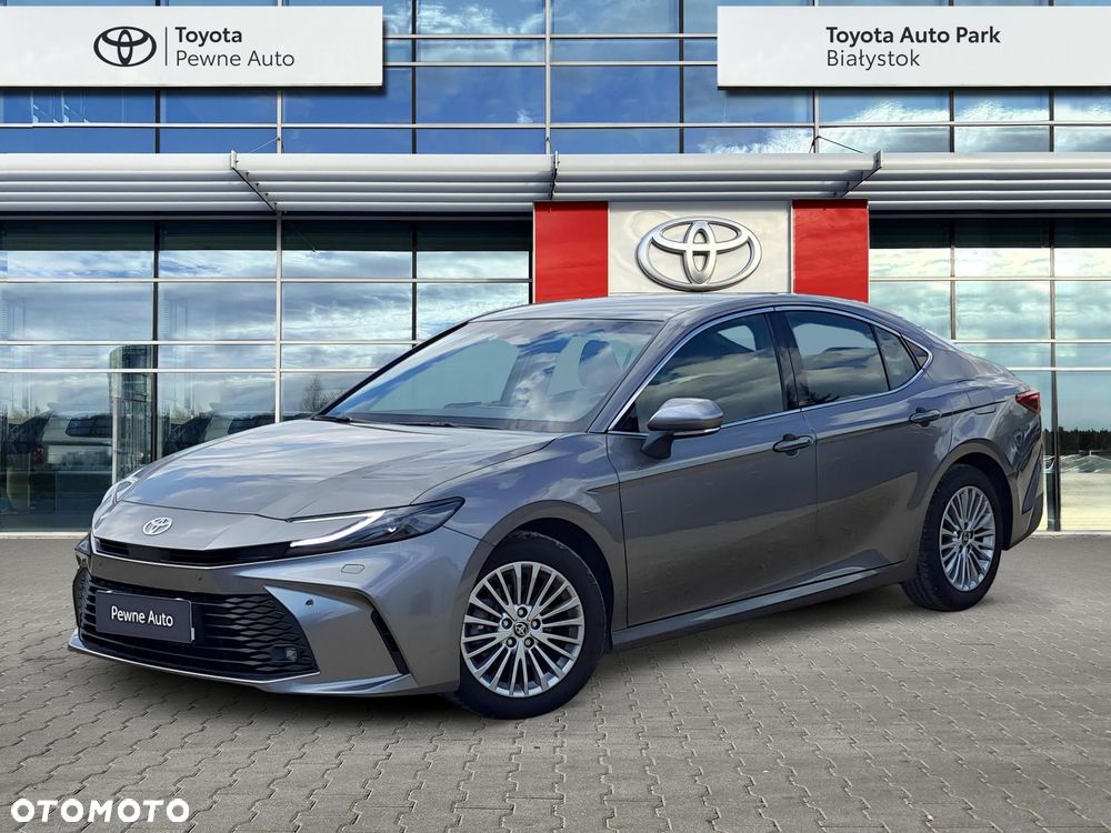Toyota Camry - 1