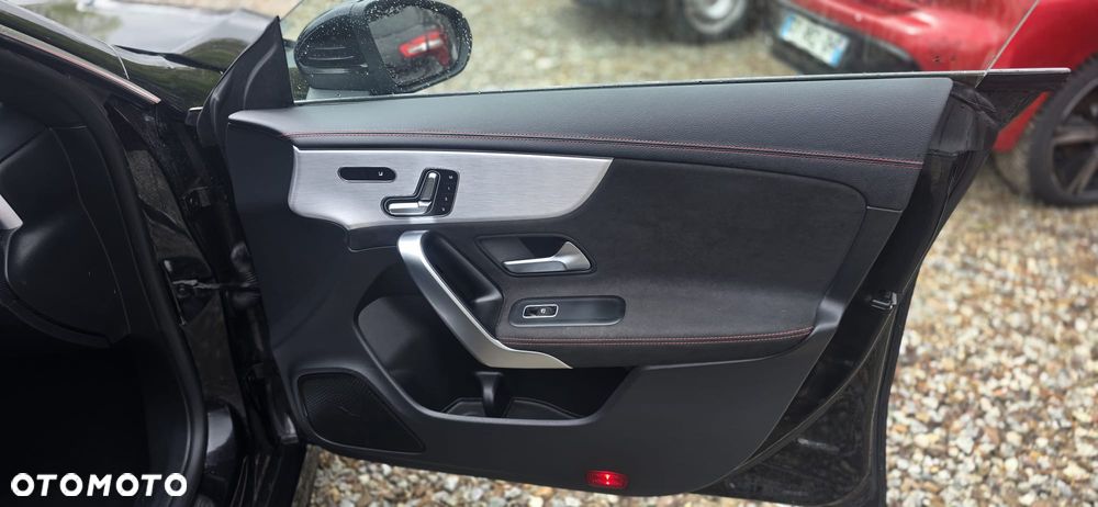 Mercedes-Benz CLA 200 7G-DCT Edition 2021 - 38