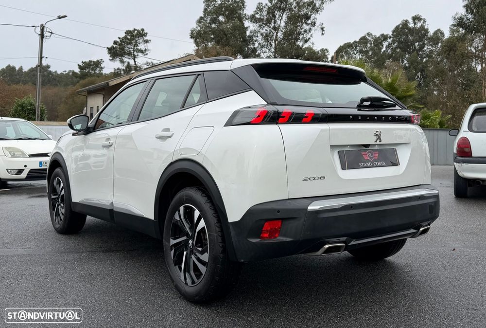 Peugeot 2008 1.2 PureTech Allure - 3