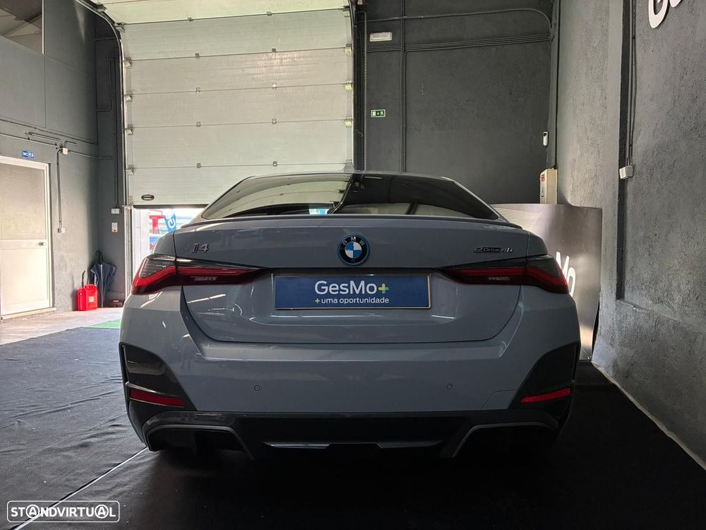 BMW i4 eDrive40 Pack Desportivo M - 8