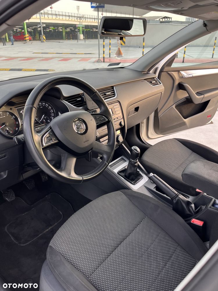 Skoda Octavia 1.4 TSI Ambition - 9