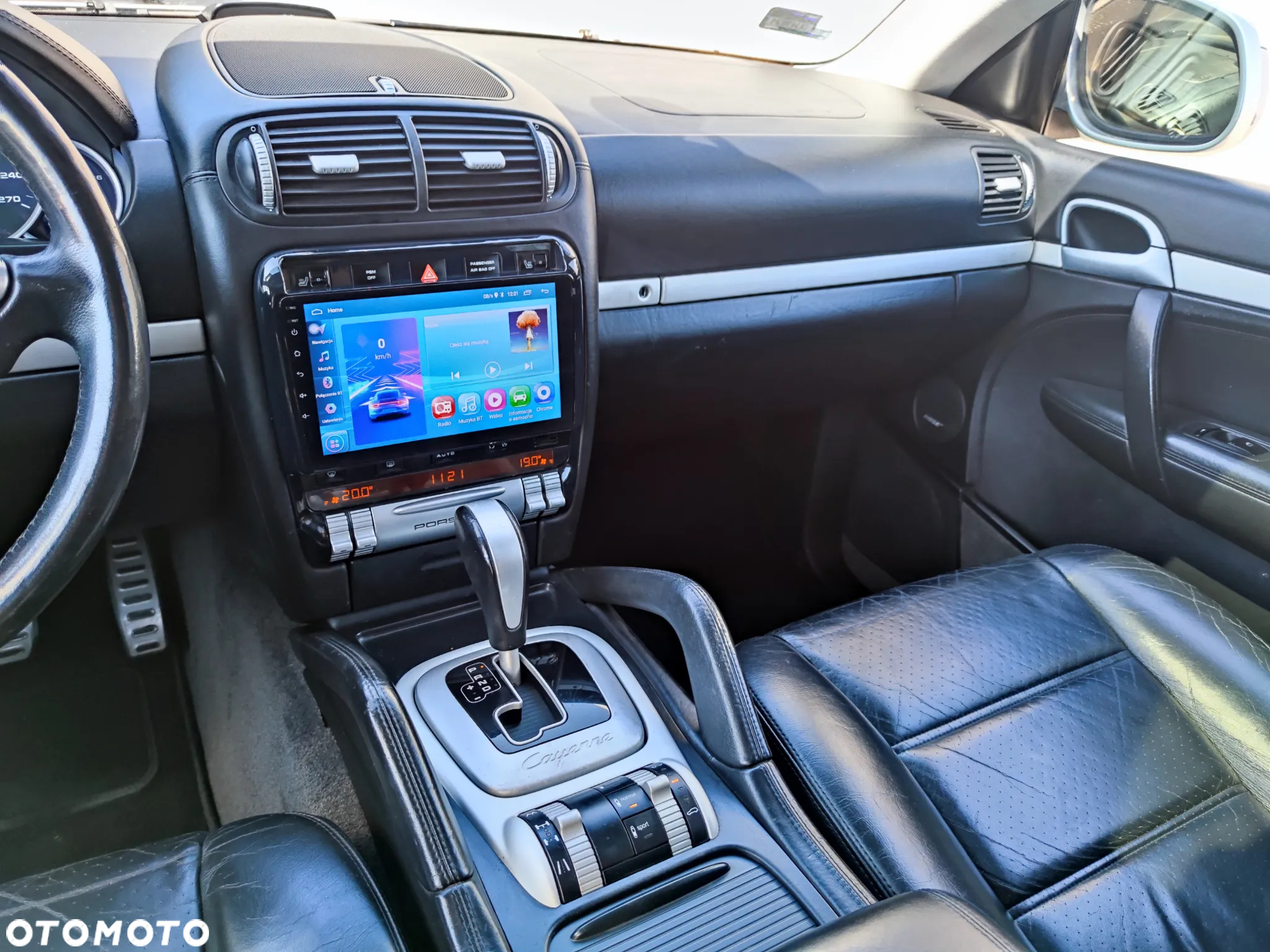 Porsche Cayenne - 20