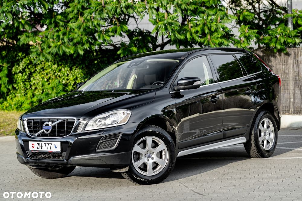 Volvo XC 60 D5 AWD Momentum - 4