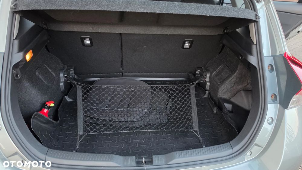 Toyota Auris Hybrid 135 Premium - 10