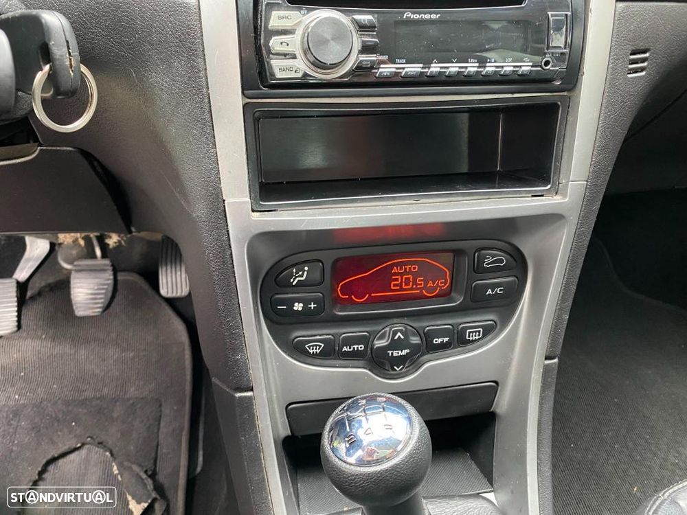 Peugeot 307 SW 1.6 HDi Cuir - 14