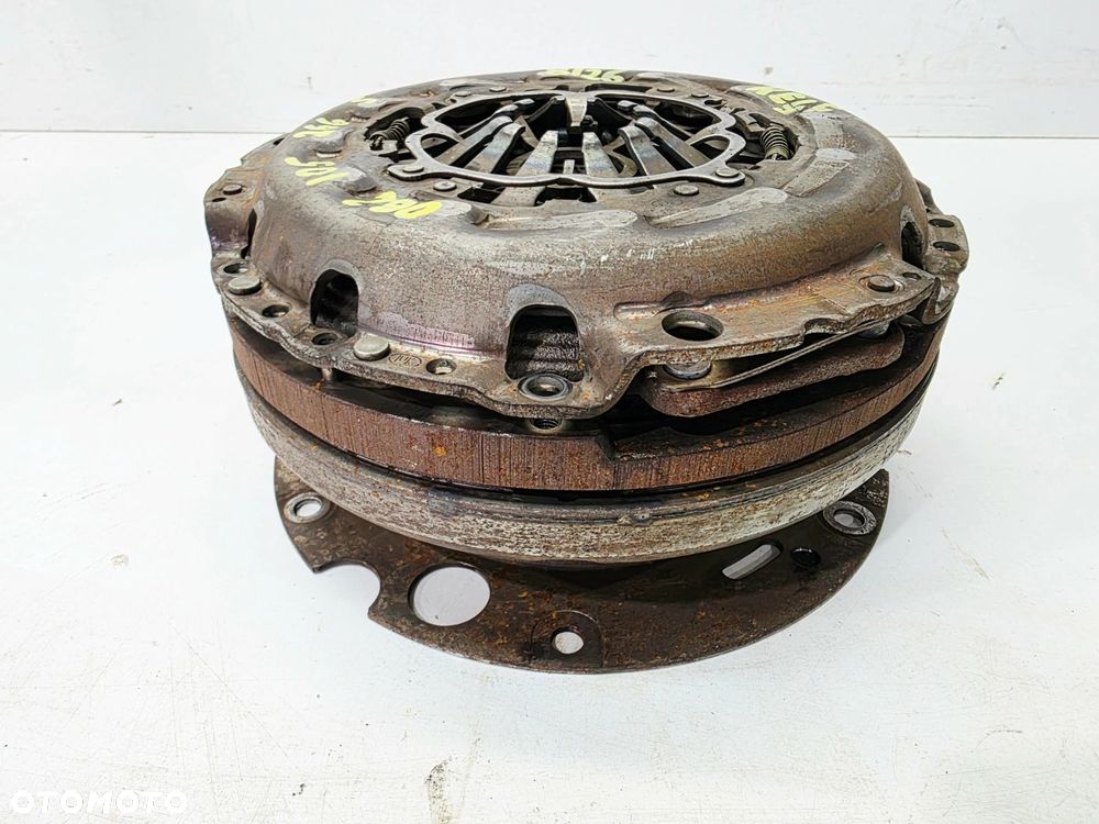 KOŁO DWUMASOWE SPRZĘGŁO AUDI A4 B8 A5 2.0 TDI TFSI 0B2105266S 8/26 - 12