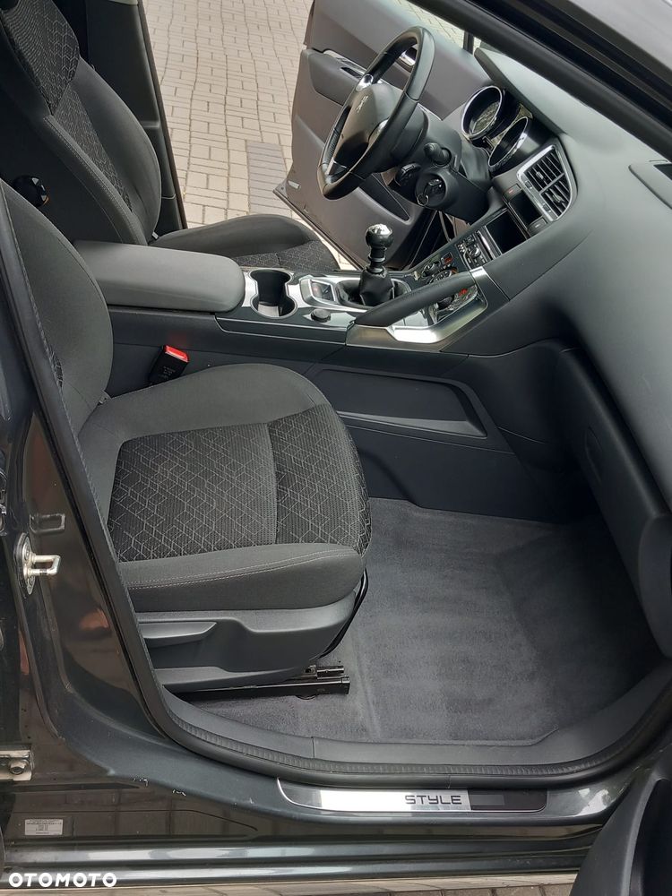 Peugeot 3008 1.6 BlueHDi Style S&S - 14