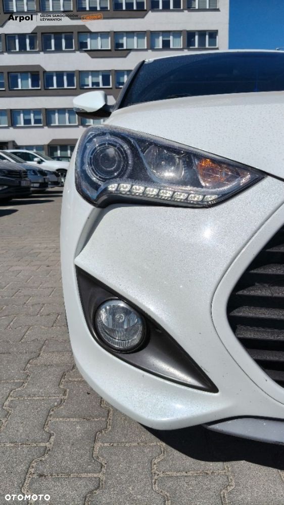 Hyundai Veloster - 5
