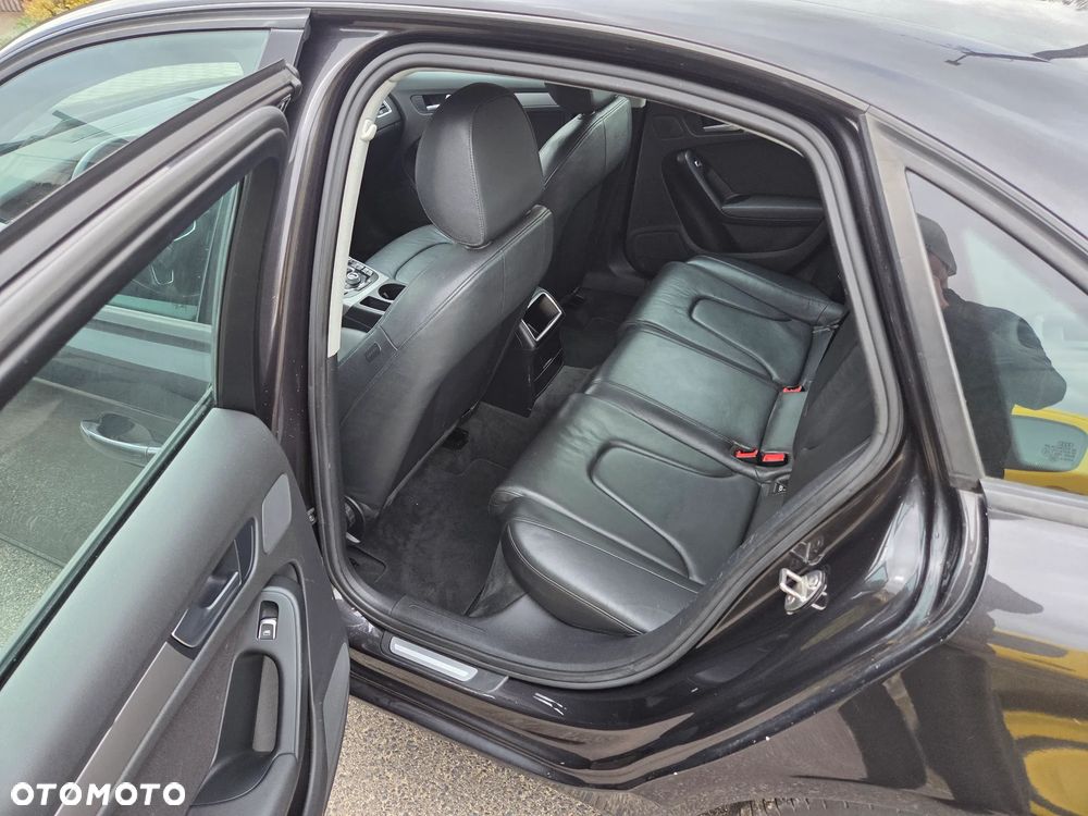 Audi A4 Limousine - 10