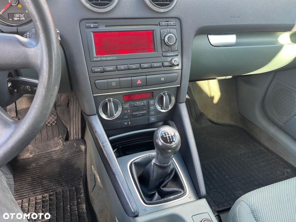 Audi A3 Sportback 2.0 TDI Attraction - 4