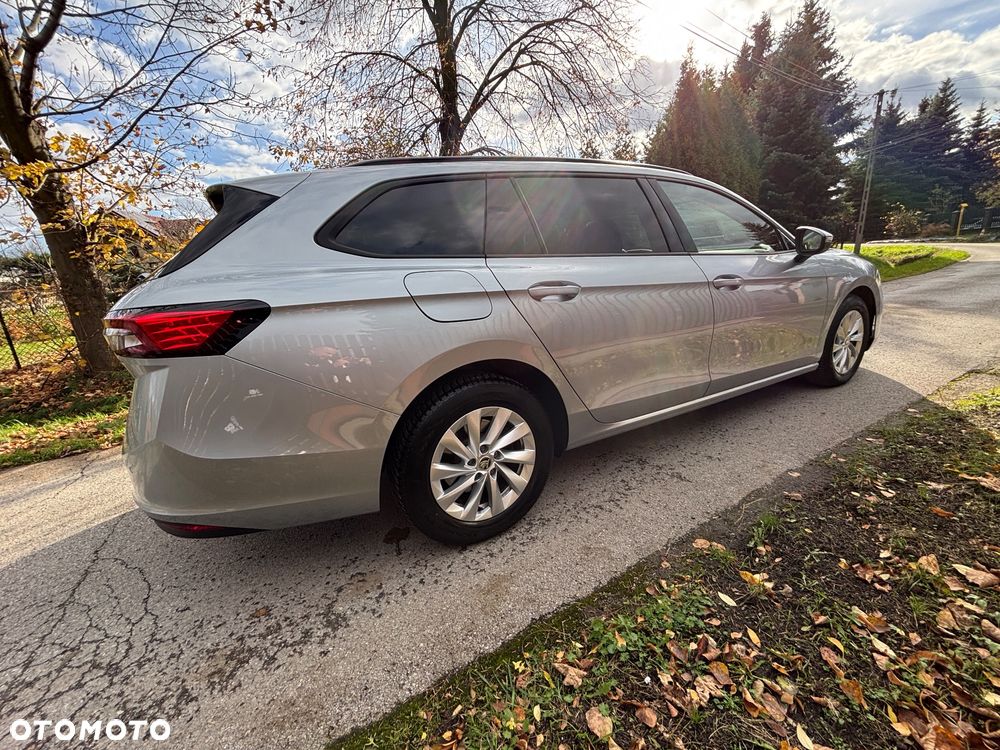 Skoda Superb 2.0 TDI SCR Essence DSG - 8