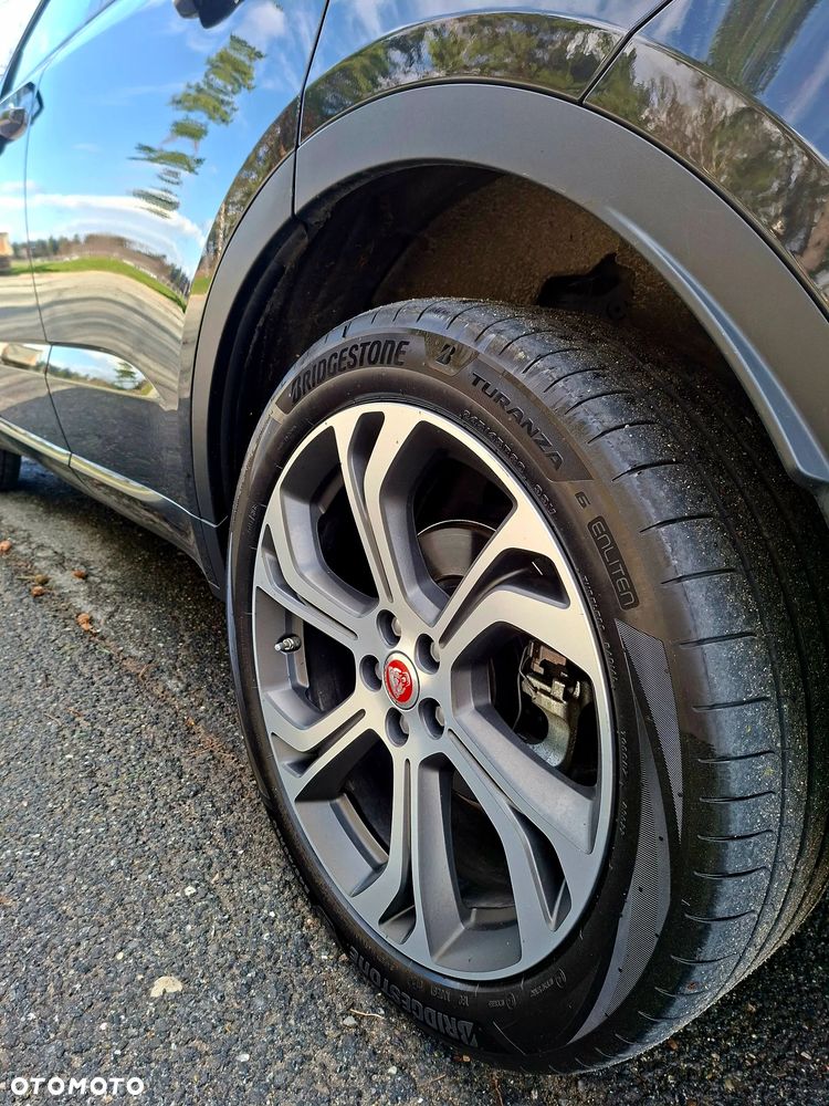 Jaguar E-Pace P200 AWD R-Dynamic - 9