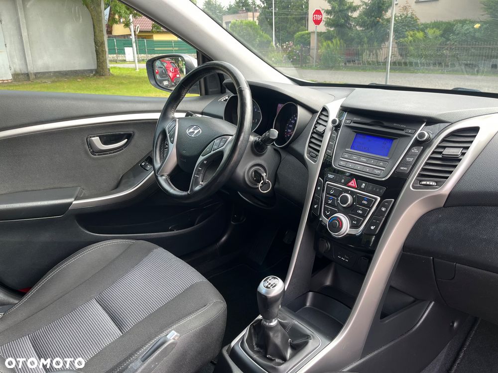 Hyundai i30 blue 1.4 Classic - 6