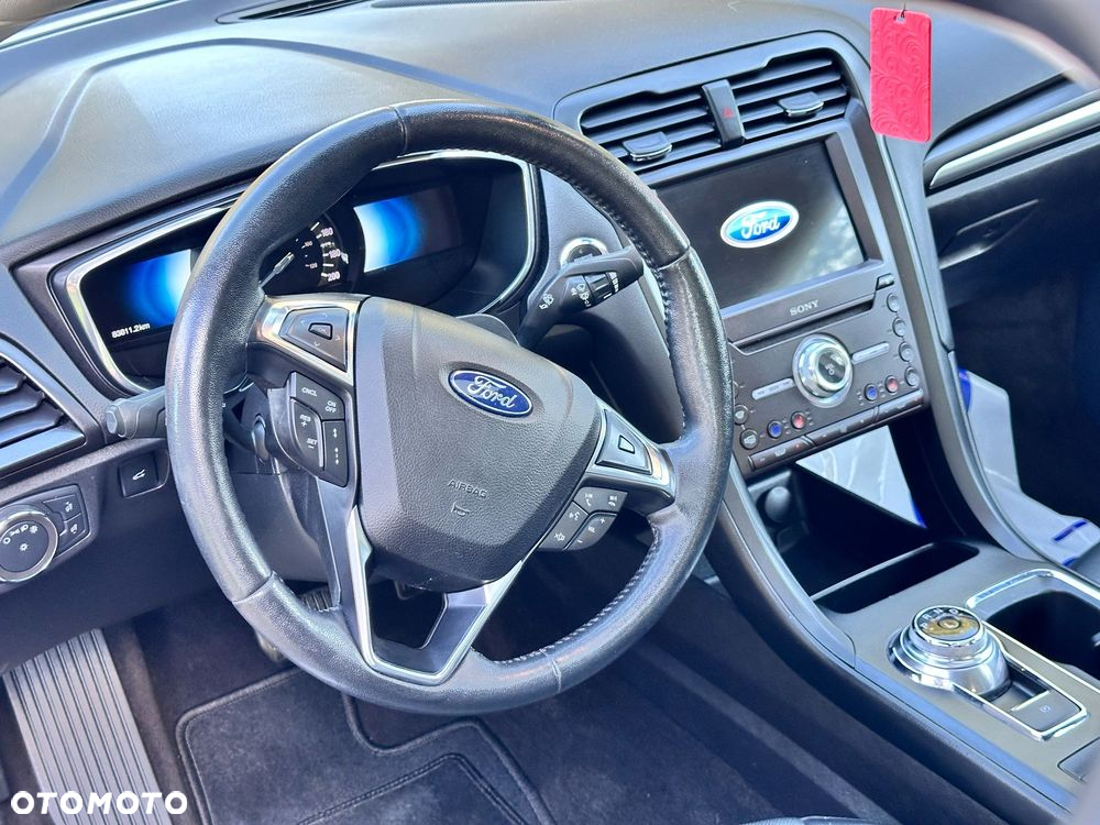 Ford Mondeo 2.0 Hybrid Titanium - 12