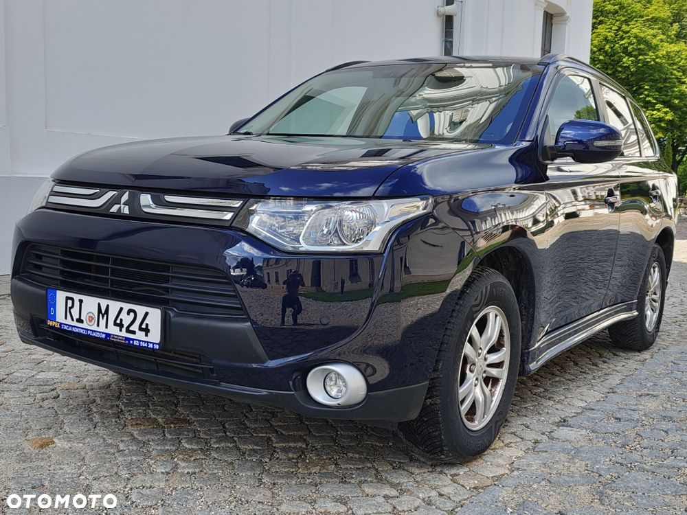 Mitsubishi Outlander - 1