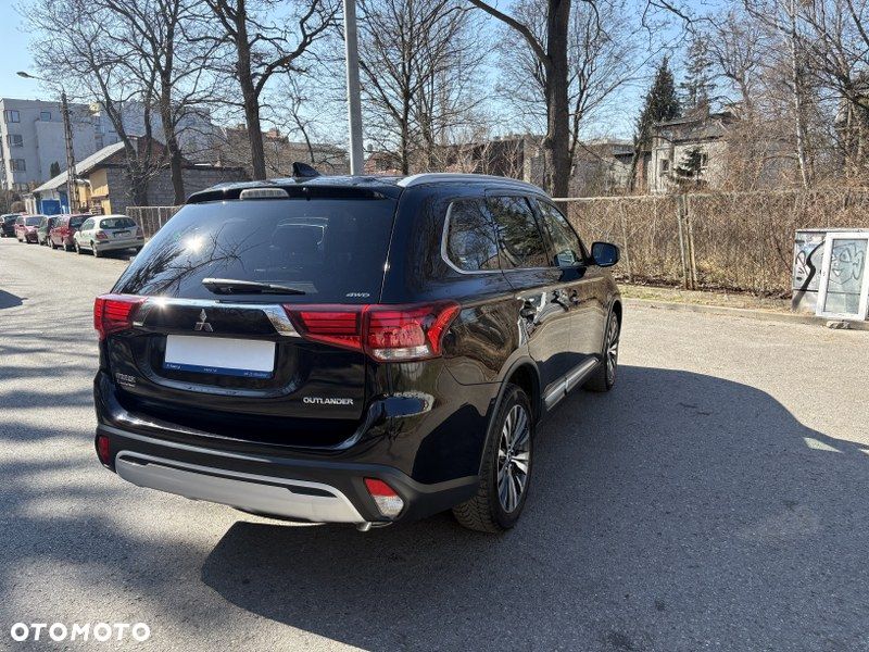 Mitsubishi Outlander 2.0 Intense + SDA 4WD CVT - 28