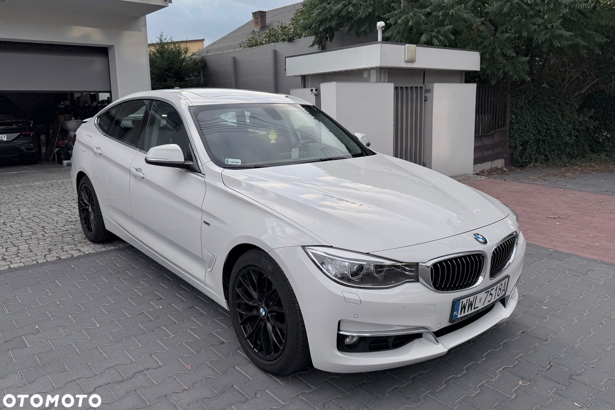 BMW 3GT 318d - 2