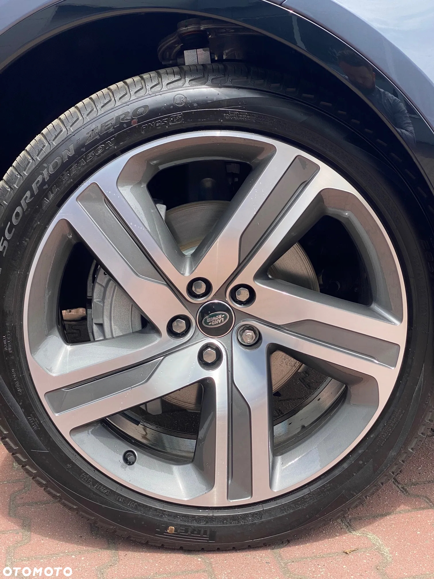 Land Rover Discovery V 3.0 D250 mHEV R-Dynamic SE - 6