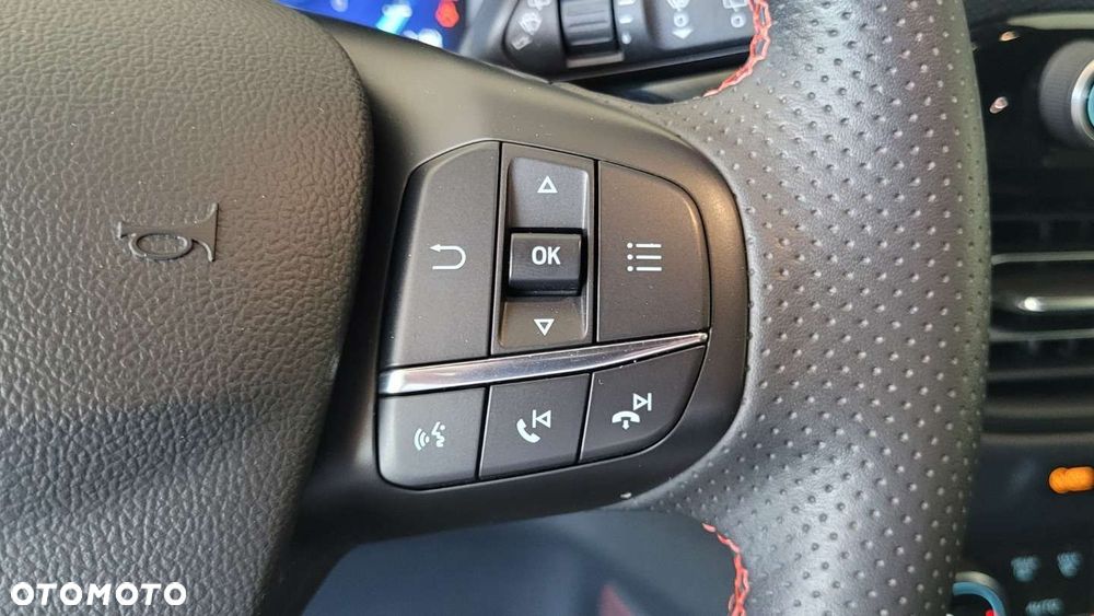 Ford Kuga - 17