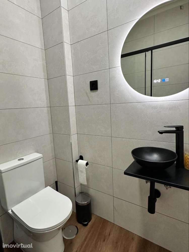 Quarto - localizado em Pedrouços Porto - Grande imagem: 5/15