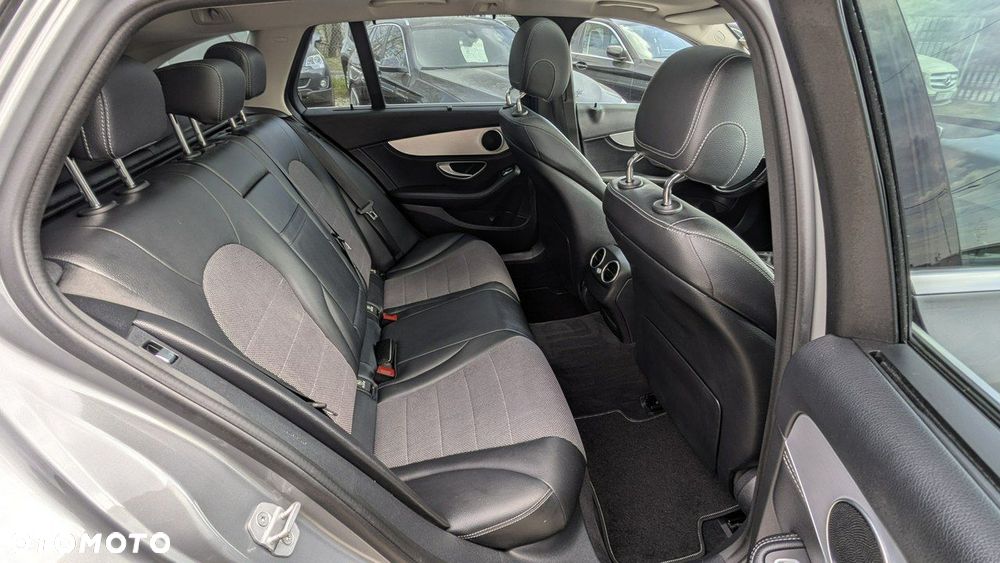 Mercedes-Benz Klasa C - 16