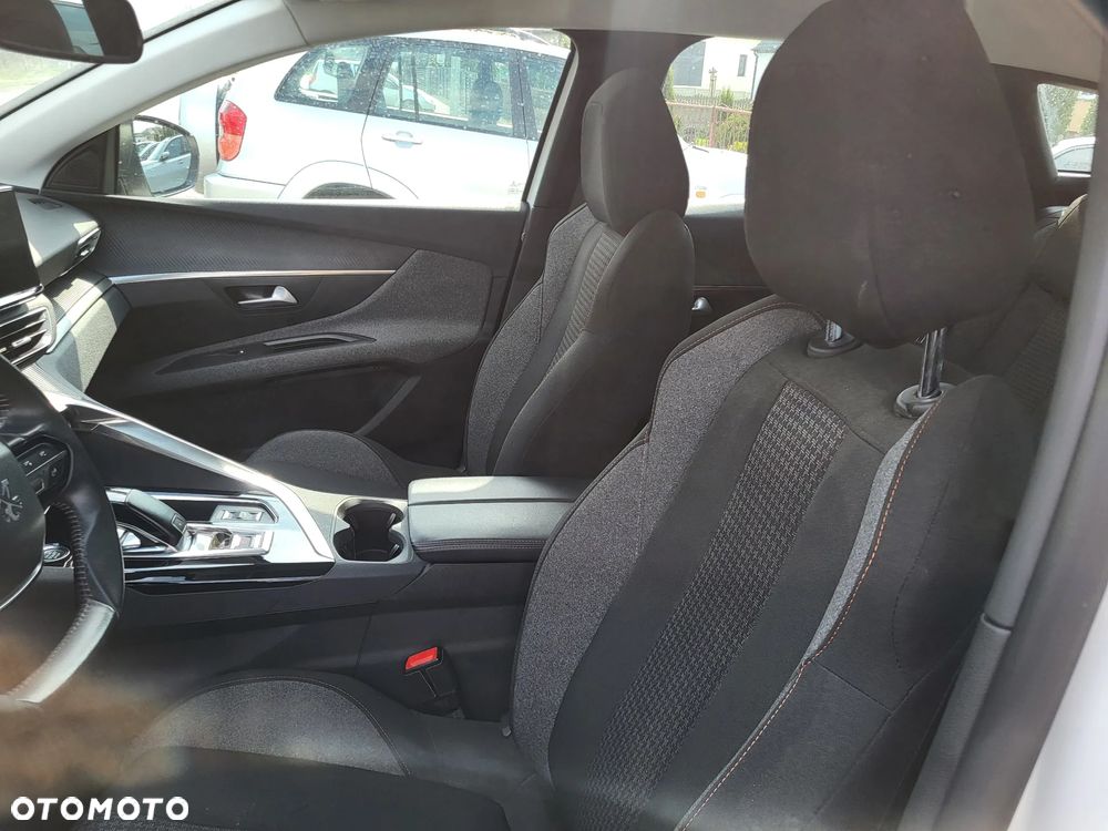Peugeot 3008 BlueHDi 130 Stop & Start EAT8 Allure - 37