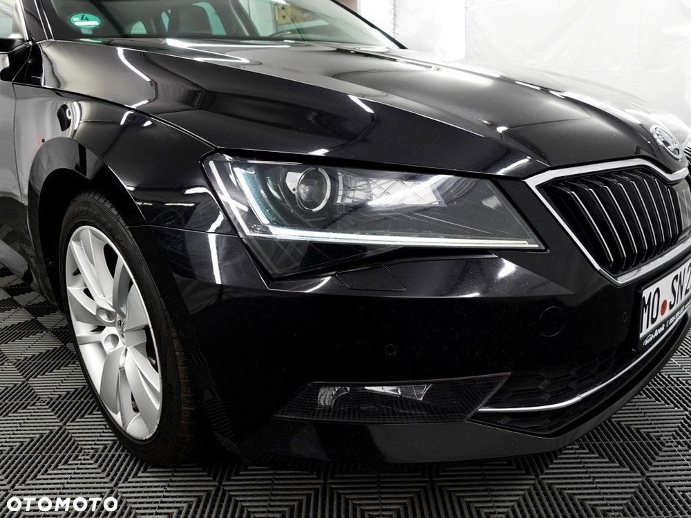 Skoda Superb 2.0 TDI Style DSG - 24