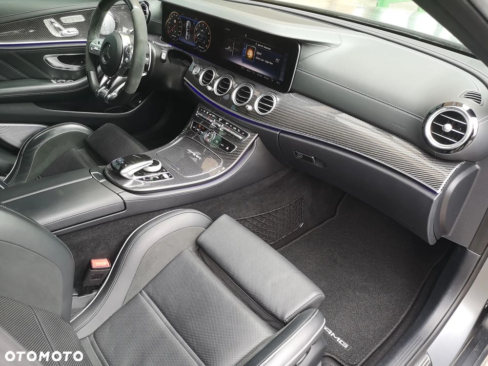 Mercedes-Benz Klasa E AMG 63 S 4-Matic+ - 12
