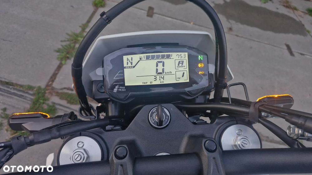 Suzuki DR-Z - 27