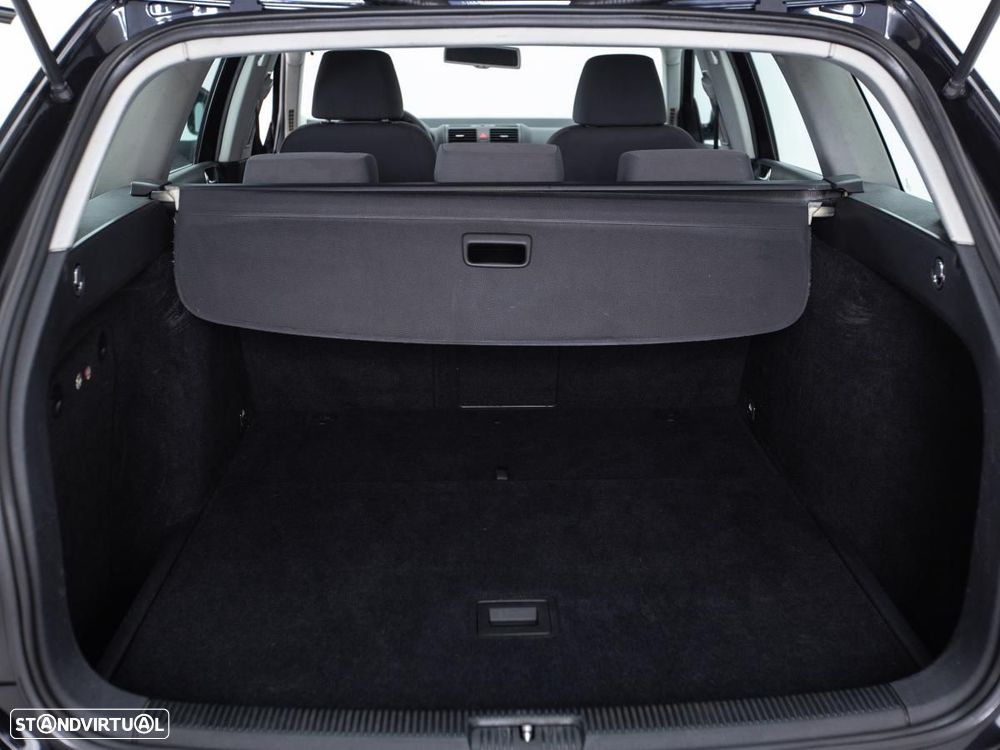 VW Golf Variant - 11