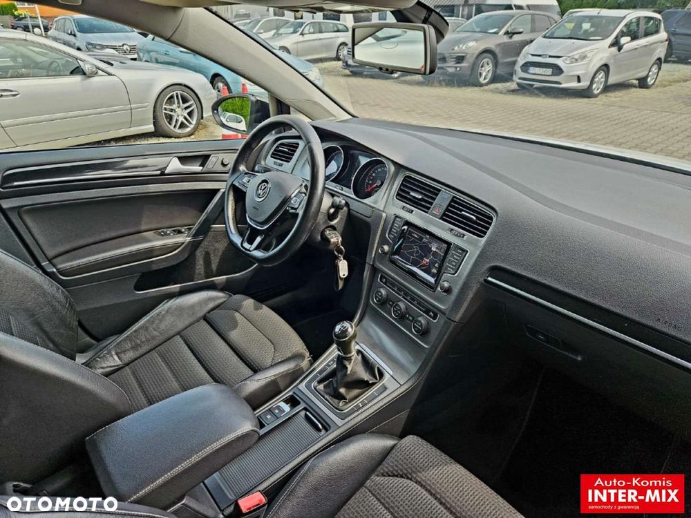 Volkswagen Golf - 26