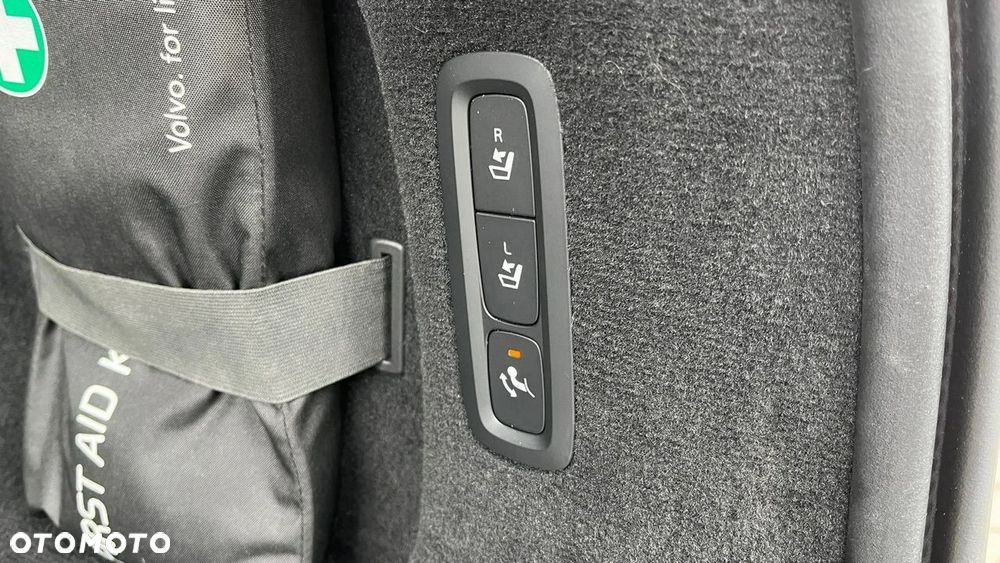 Volvo V90 D3 AWD Momentum - 13