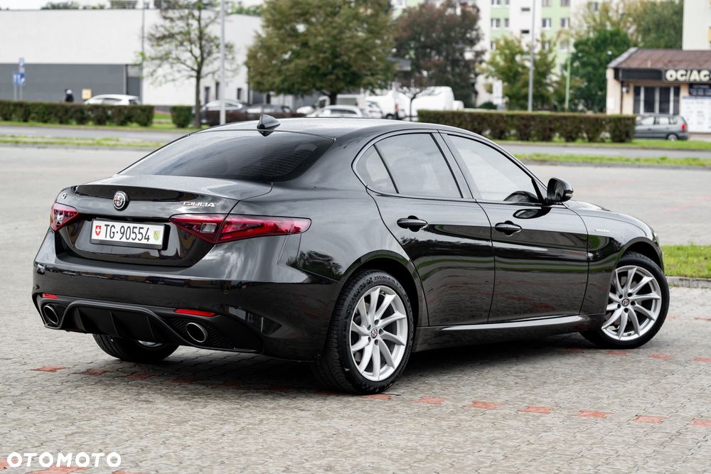 Alfa Romeo Giulia 2.0 Turbo Veloce Q4 - 13
