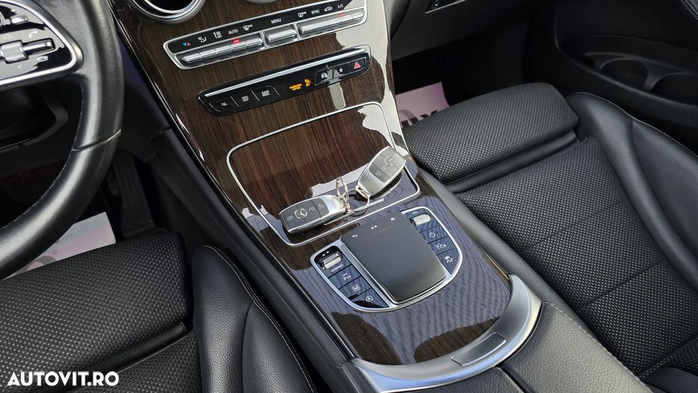 Mercedes-Benz GLC 220 d 4MATIC 9G-TRONIC - 10