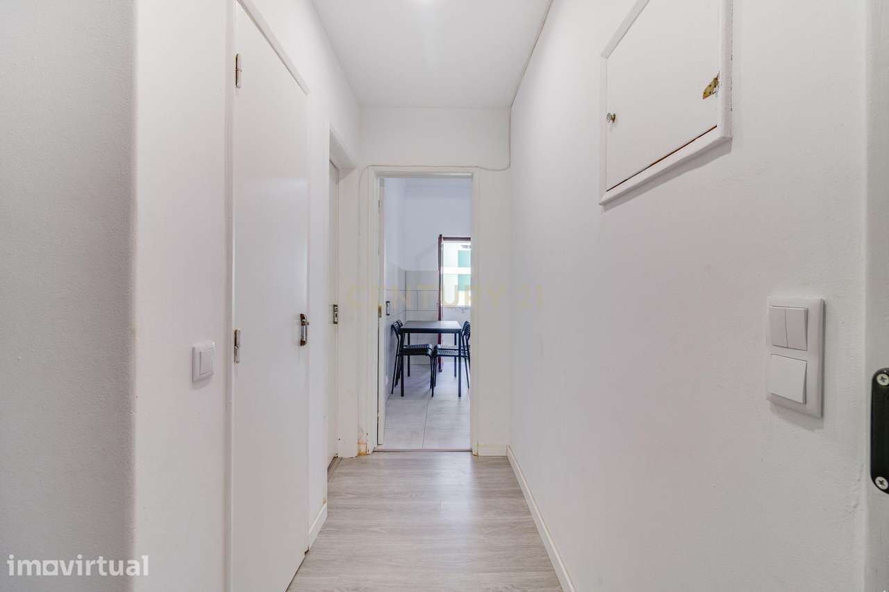 A sua primeira casa pode começar aqui Apartamento T2 Baixa Banheira - Grande imagem: 5/25