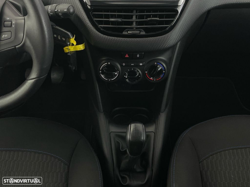 Peugeot 208 1.2 PureTech Style - 16