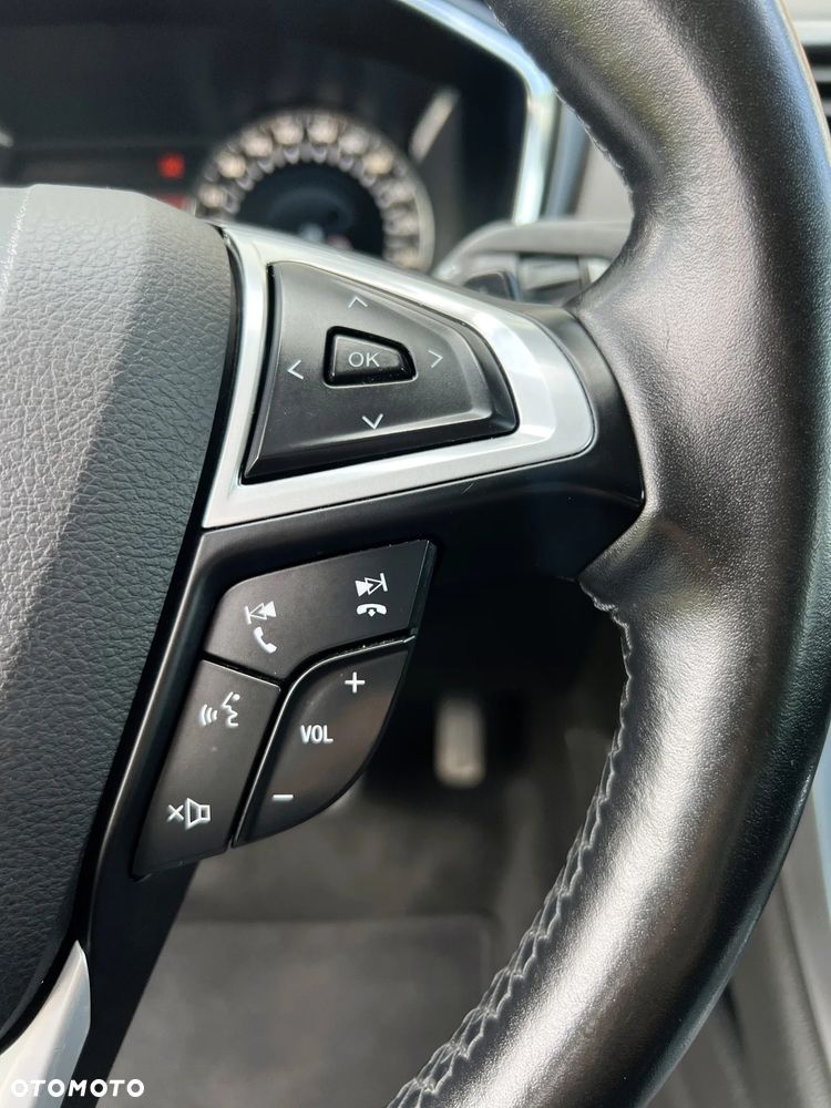 Ford Mondeo - 23