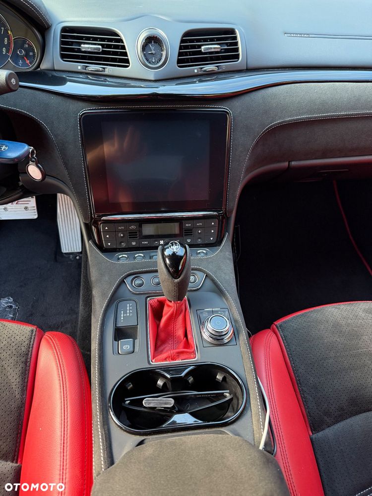Maserati GranTurismo - 11