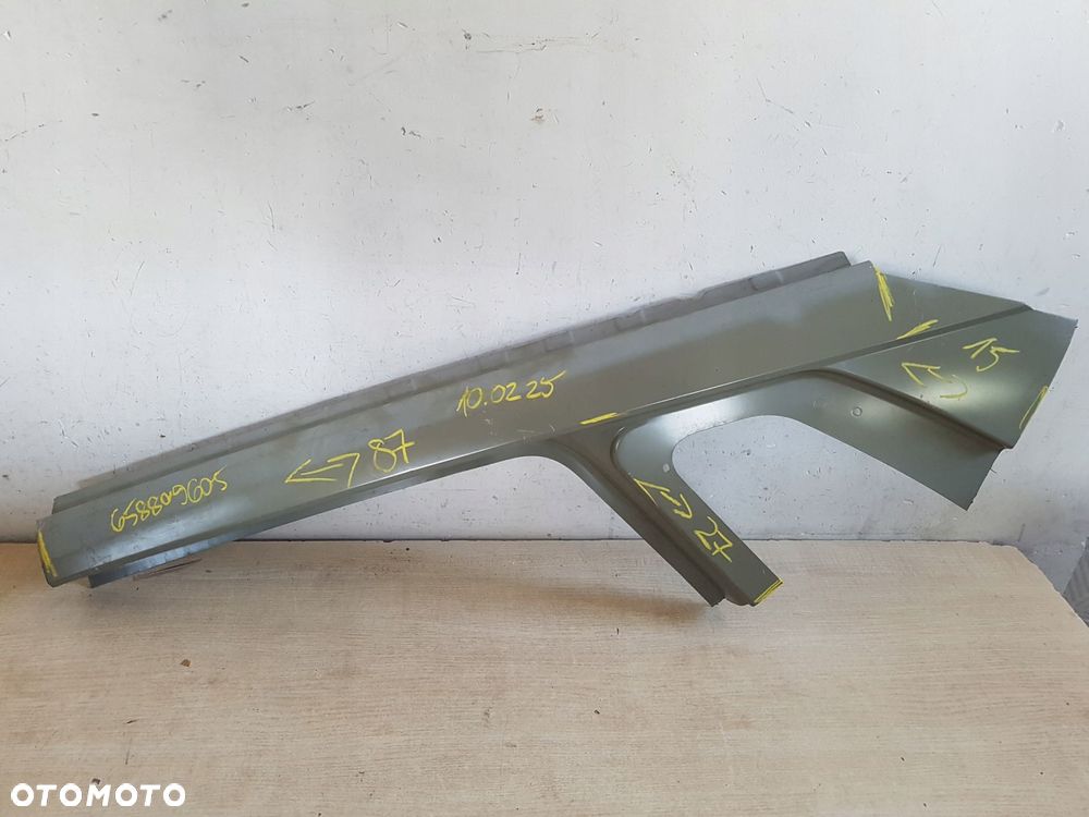skoda kamiq lewy słupek rant dachu błotnik 658809605 - 1