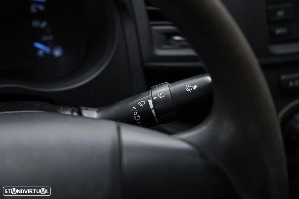 Toyota Hilux 2.5 D-4D 2WD CD AC - 20