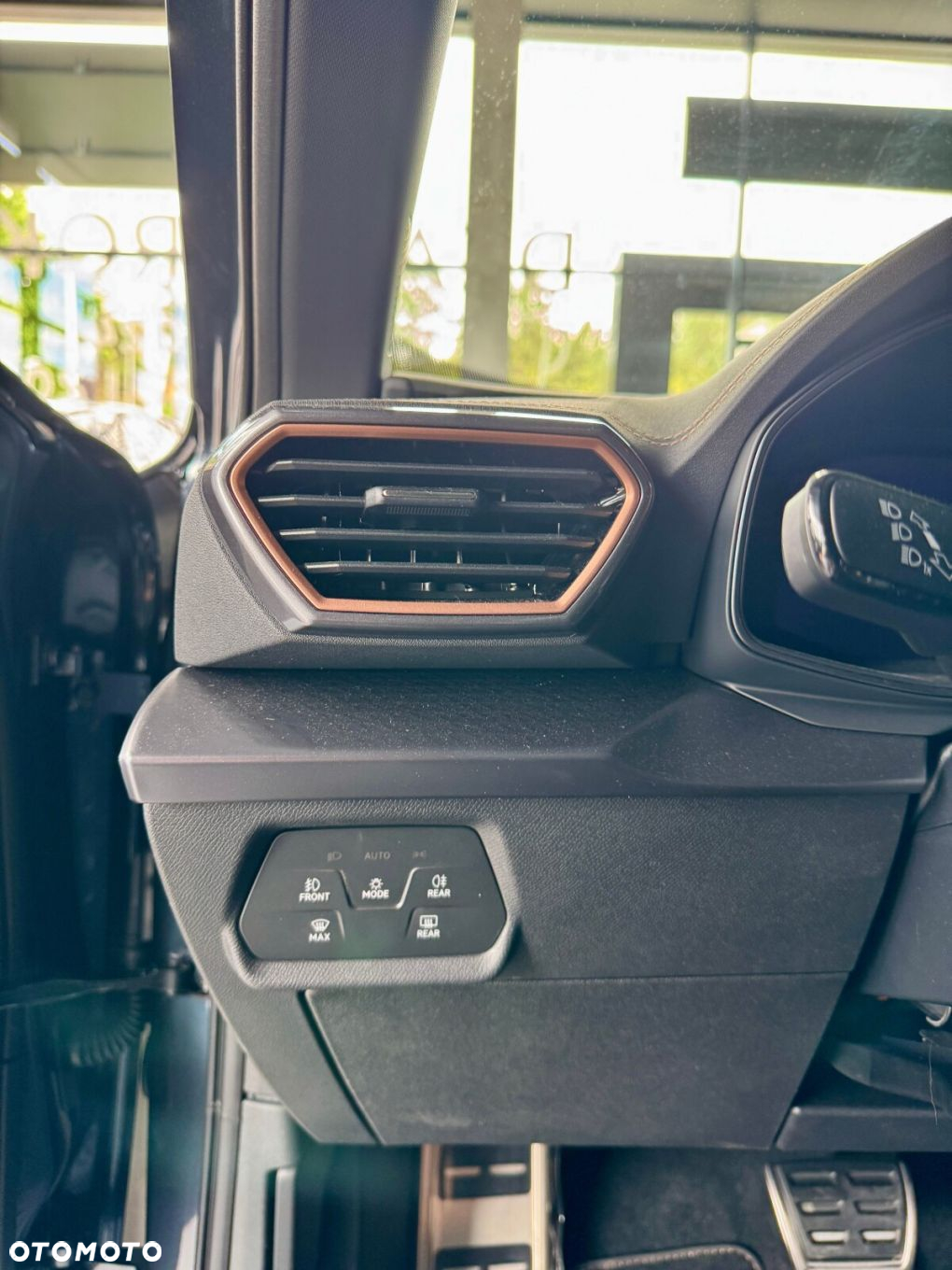 Cupra Formentor 1.5 eTSI mHEV DSG - 12