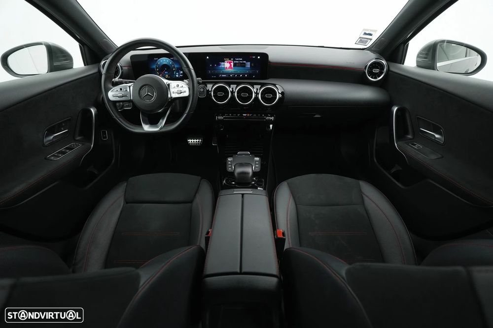 Mercedes-Benz A 250 e AMG Line - 13