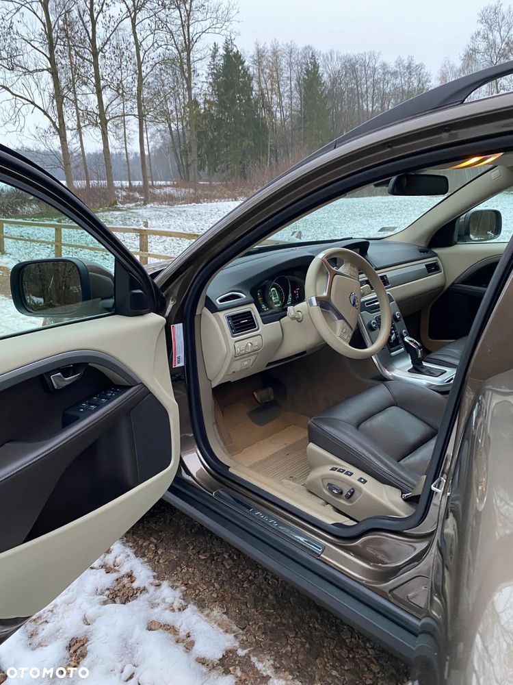 Volvo XC 70 D5 AWD Summum - 6
