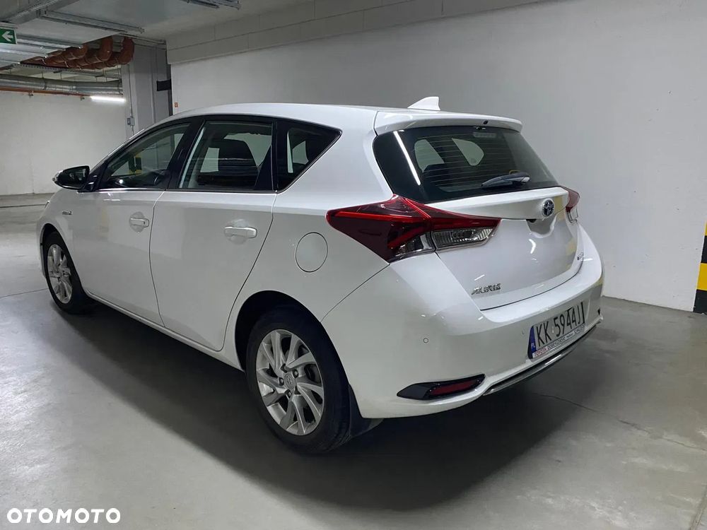 Toyota Auris Hybrid 135 Premium - 16